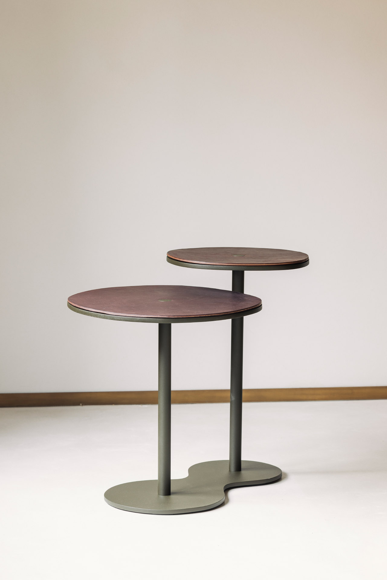 Studio LOHO Tables Leather