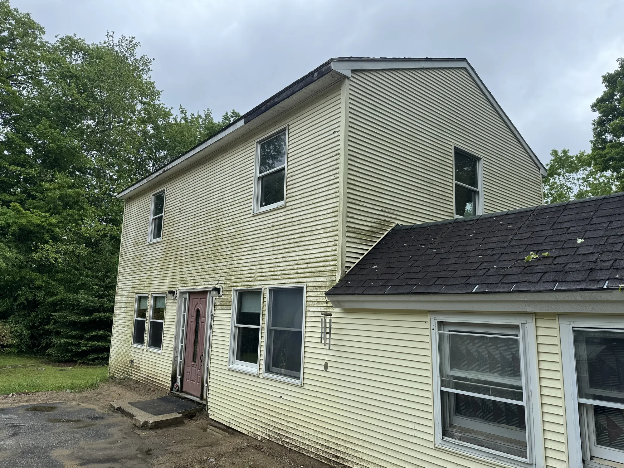 House siding before soft washing in NH