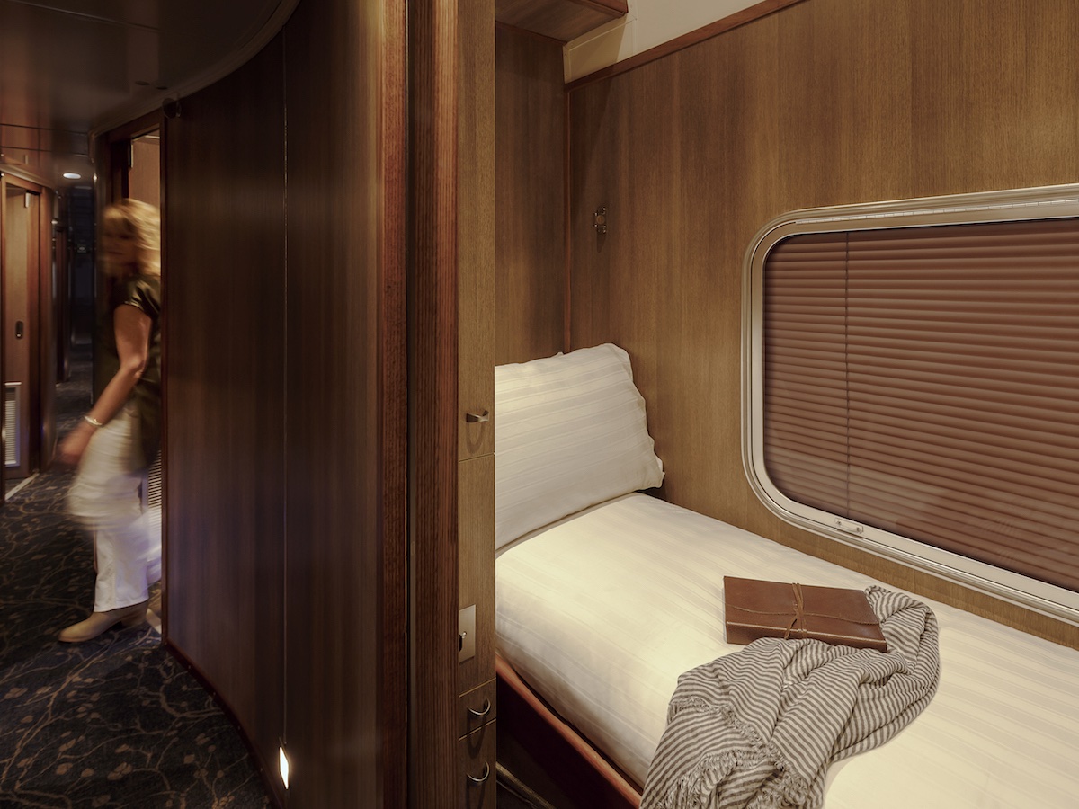 Gold Single Cabin