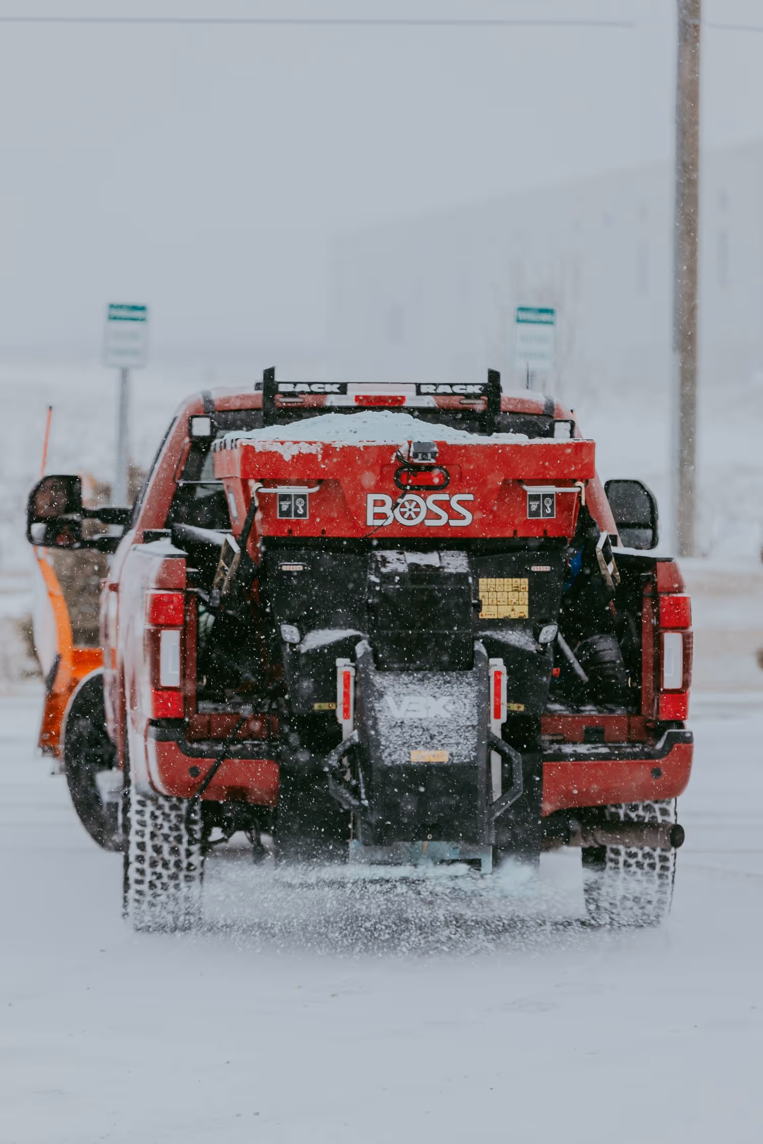 Zero-tolerance storm response during snowfall at Novi commercial site