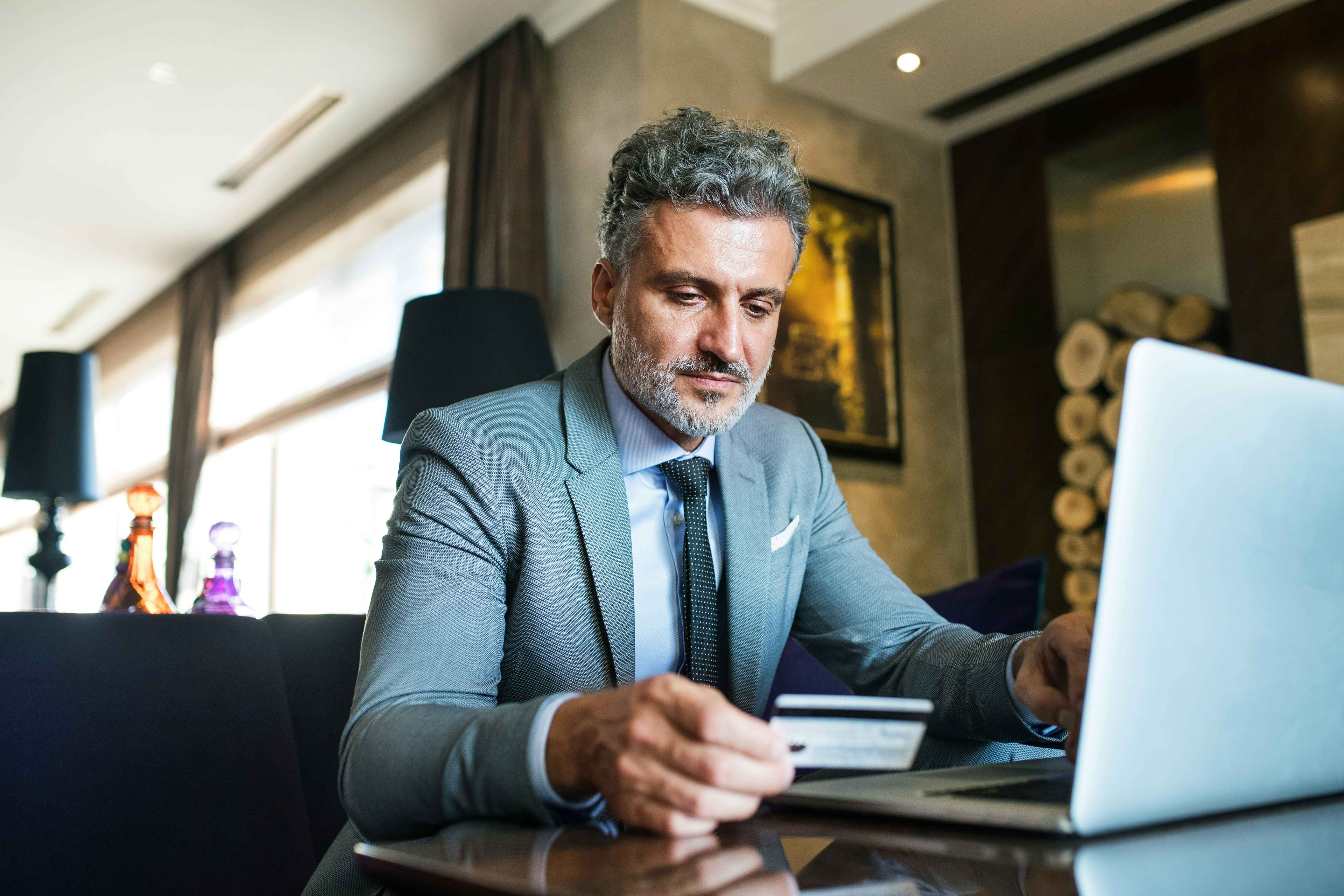 What's a corporate credit card? Everything you need to know!
