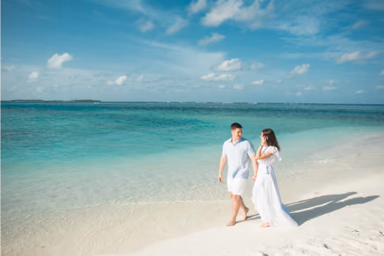 10 rekomendasi tempat honeymoon romantis di Indonesia, pilih yang mana?