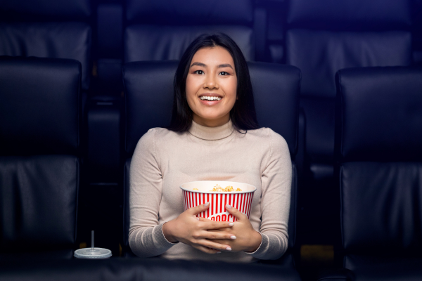 Tips mendapatkan pengalaman seru nonton di bioskop meskipun sendirian