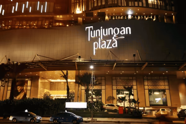 Daftar 10 mall di Surabaya paling ramai pengunjung, ada yang pet friendly juga!