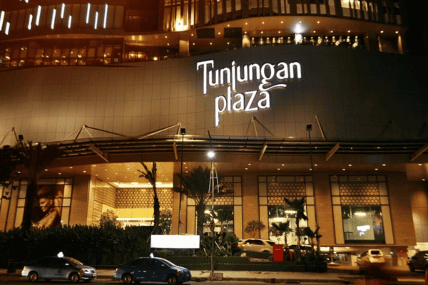 Daftar 10 mall di Surabaya paling ramai pengunjung, ada yang pet friendly juga!