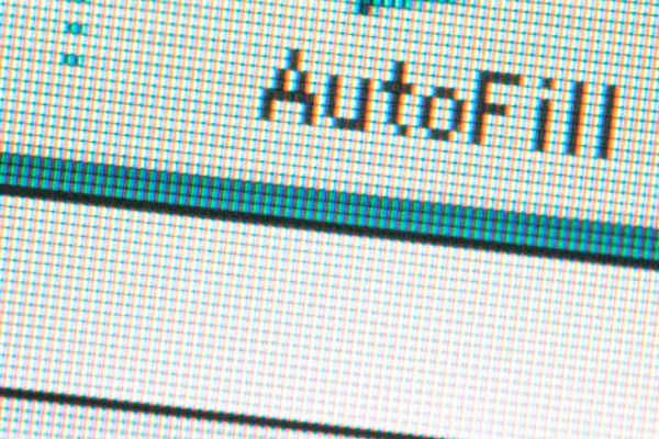 Kenali risiko fitur "auto-fill" data kartu kredit di website dan aplikasi serta tips agar transaksimu tetap aman