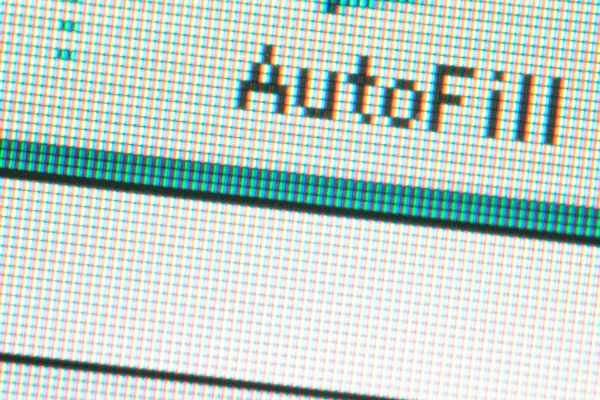 Kenali risiko fitur "auto-fill" data kartu kredit di website dan aplikasi serta tips agar transaksimu tetap aman