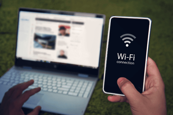 Ini risiko menggunakan wi-fi umum saat transaksi digital, waspada kebocoran data!
