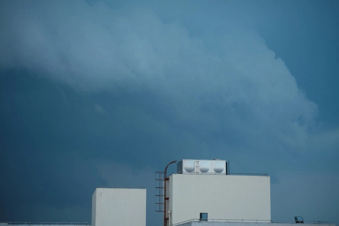 How to Prepare HVAC for Storms Fast by Using Smart Tips