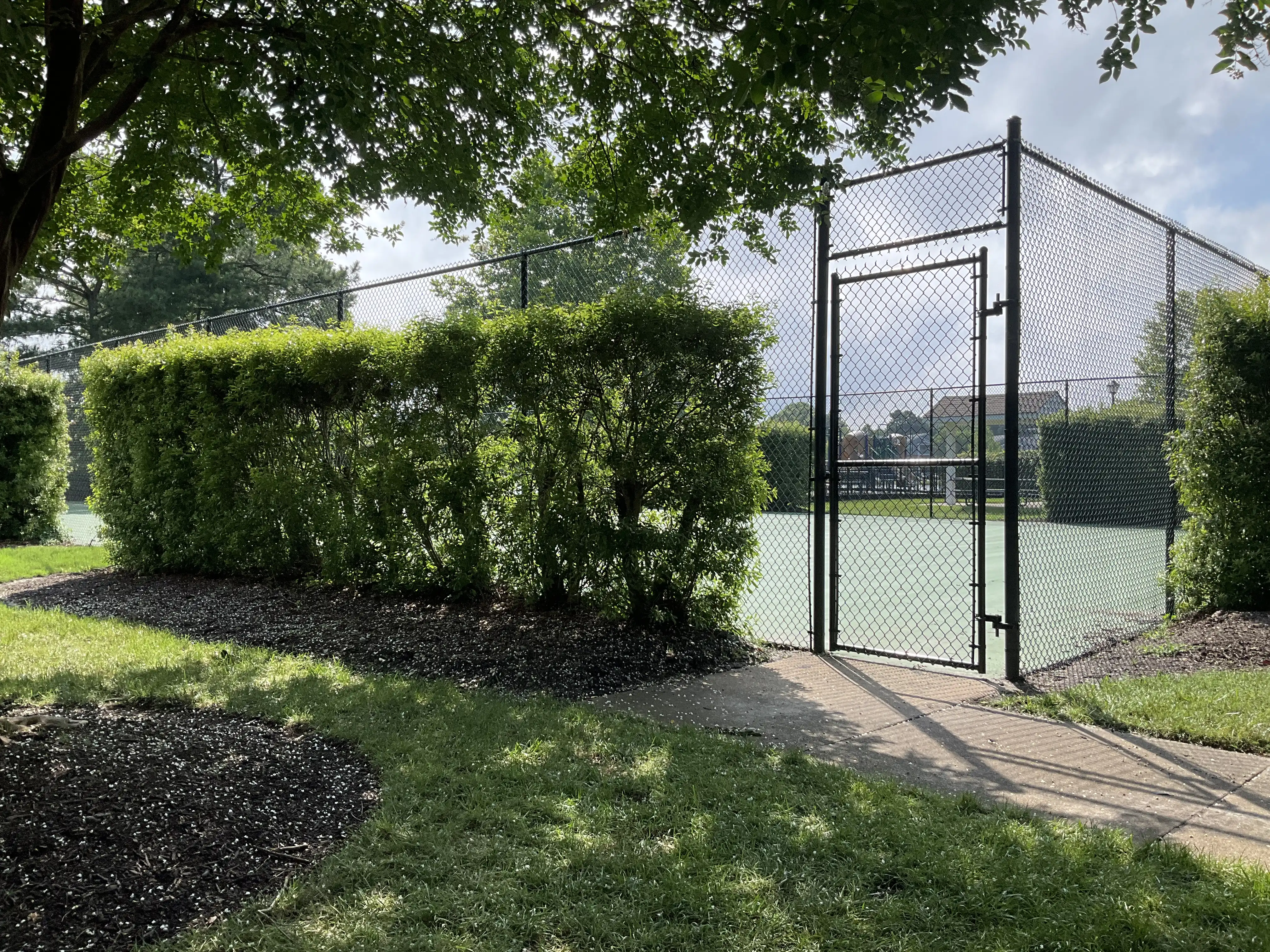 spring fence installation​