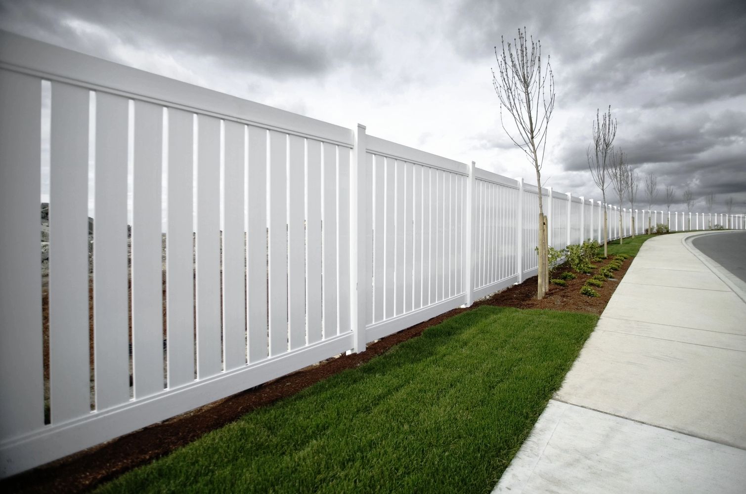 Durable Vinyl Fencing for Privacy