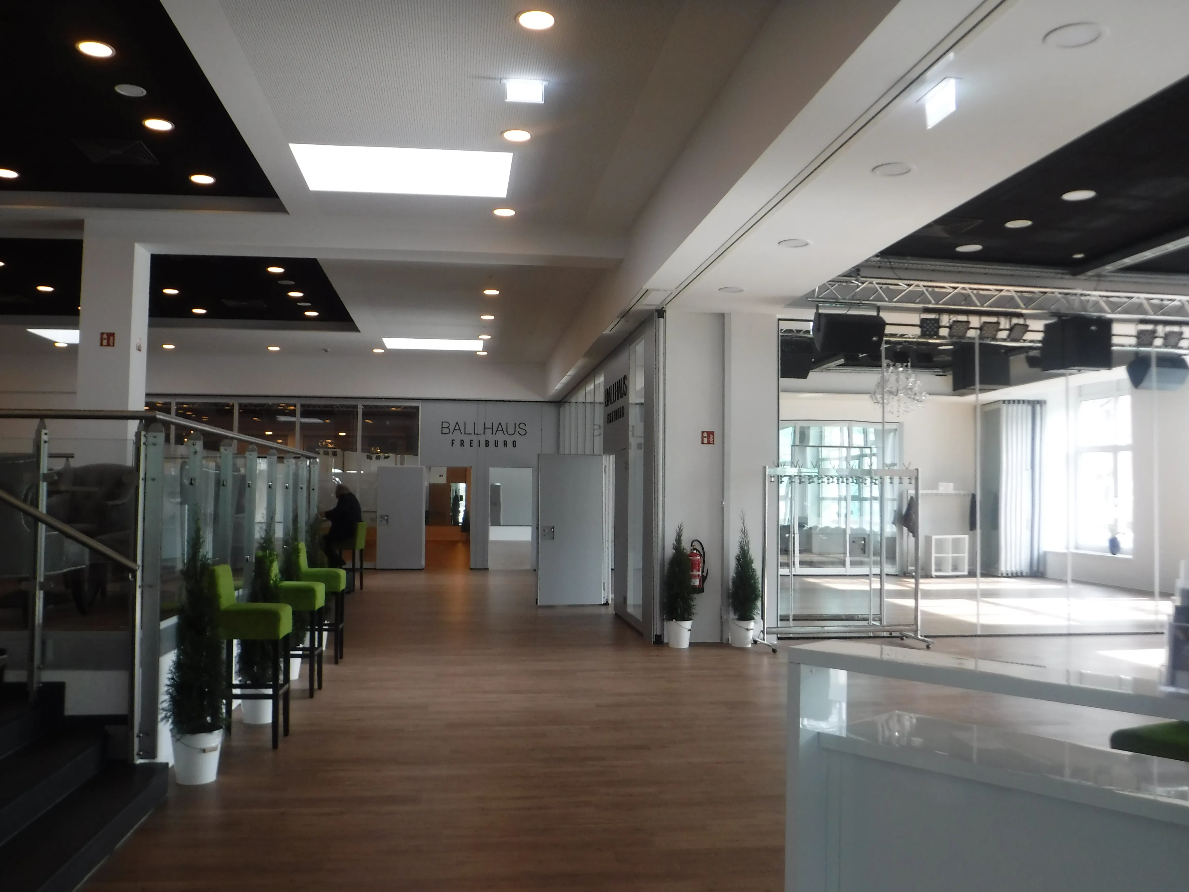 Modernes Foyer oder Eingangsbereich eines Gebäudes