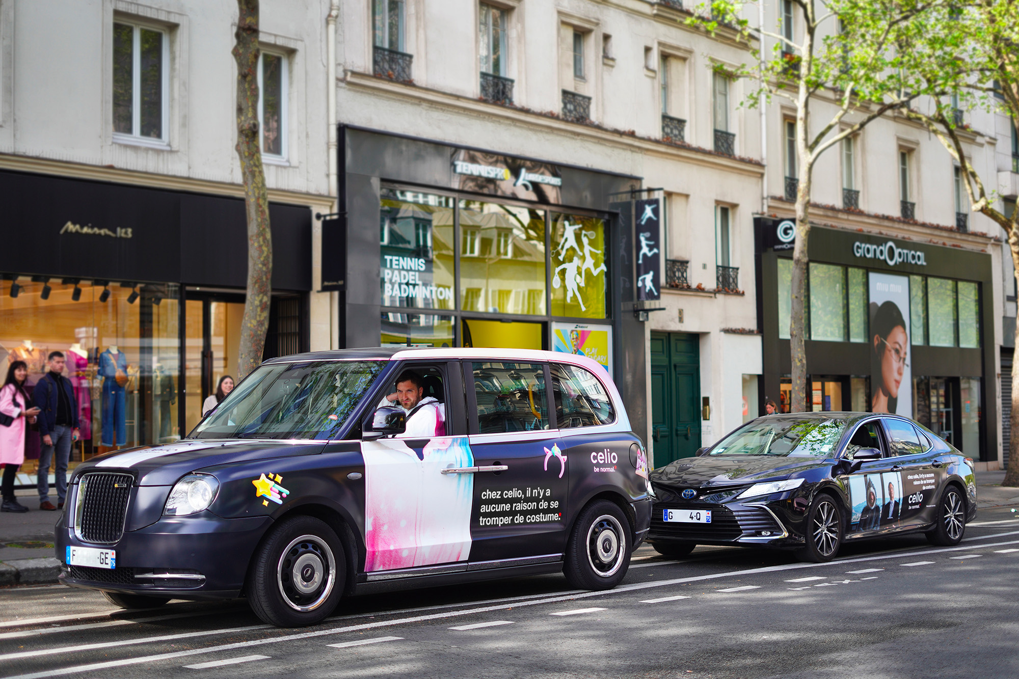 New break light for Porsche. Full single line from left to right below the rear window