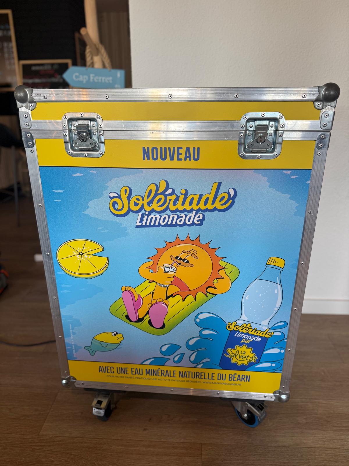 Porsche model GT3 letters on seat vabric