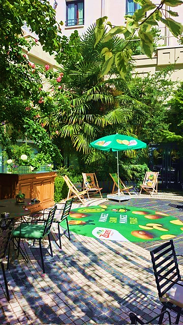 Porsche model GT3 letters on seat vabric