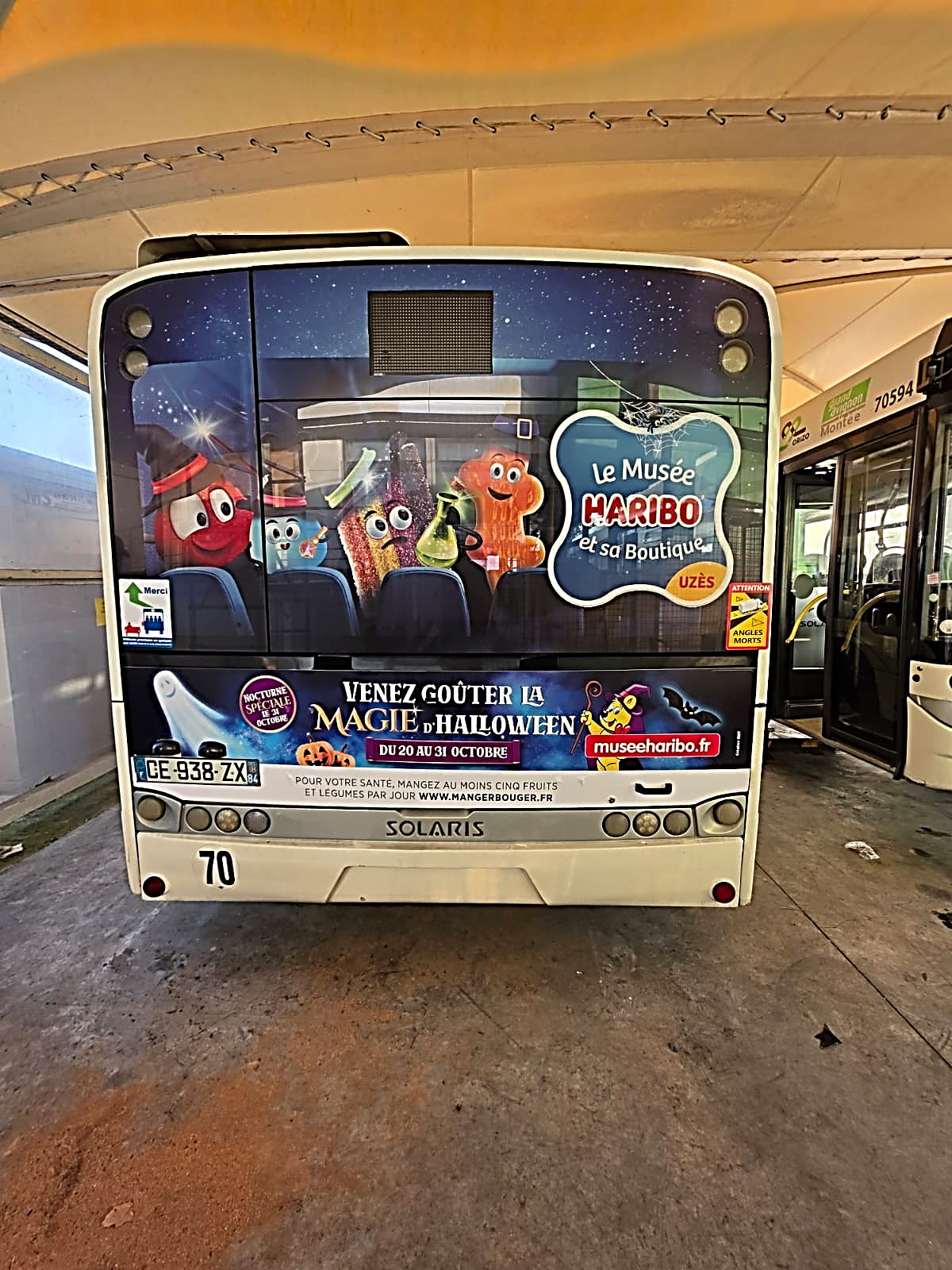 Porsche model GT3 letters on seat vabric