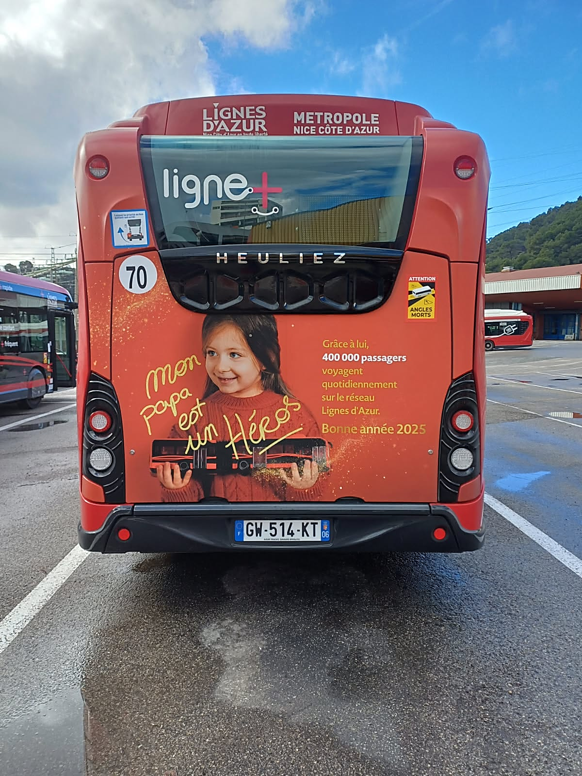 Red Porsche moving fast