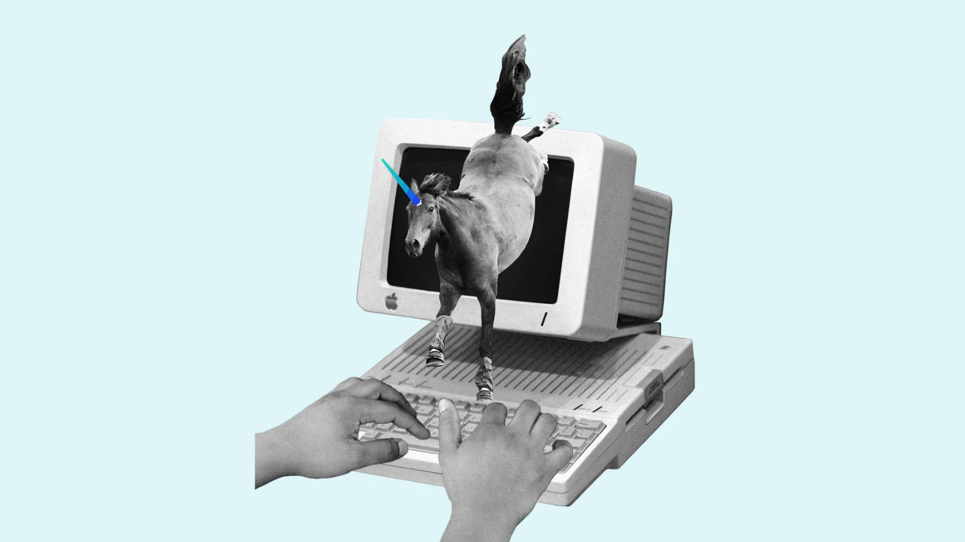 Fotocollage: Hände tippen auf einer Retro-Tastatur, aus dem Monitor springt ein Pferd heraus.