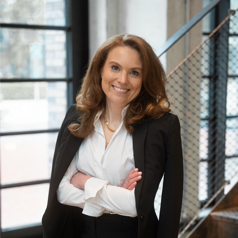 Porträtfoto von Dr. Nicole Haaf, Rechtsanwältin | Steuerberaterin | Podcasthost | Bring it up-.
