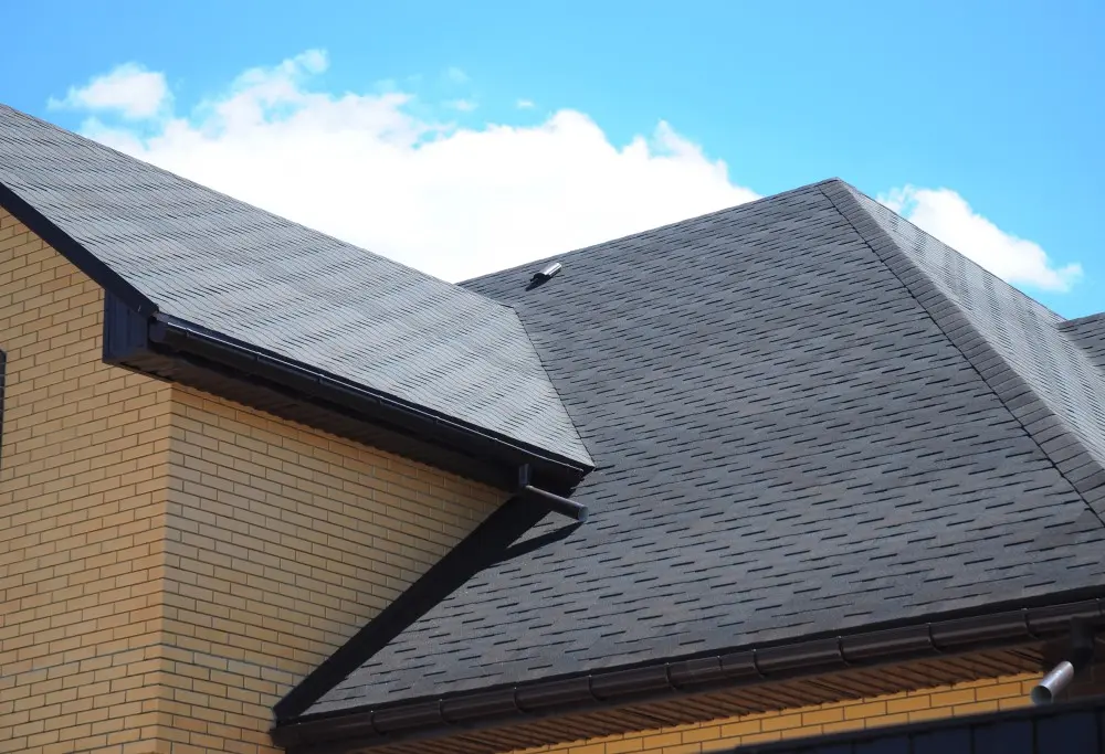 What Are Asphalt Shingles? Everything Homeowners Should Know.