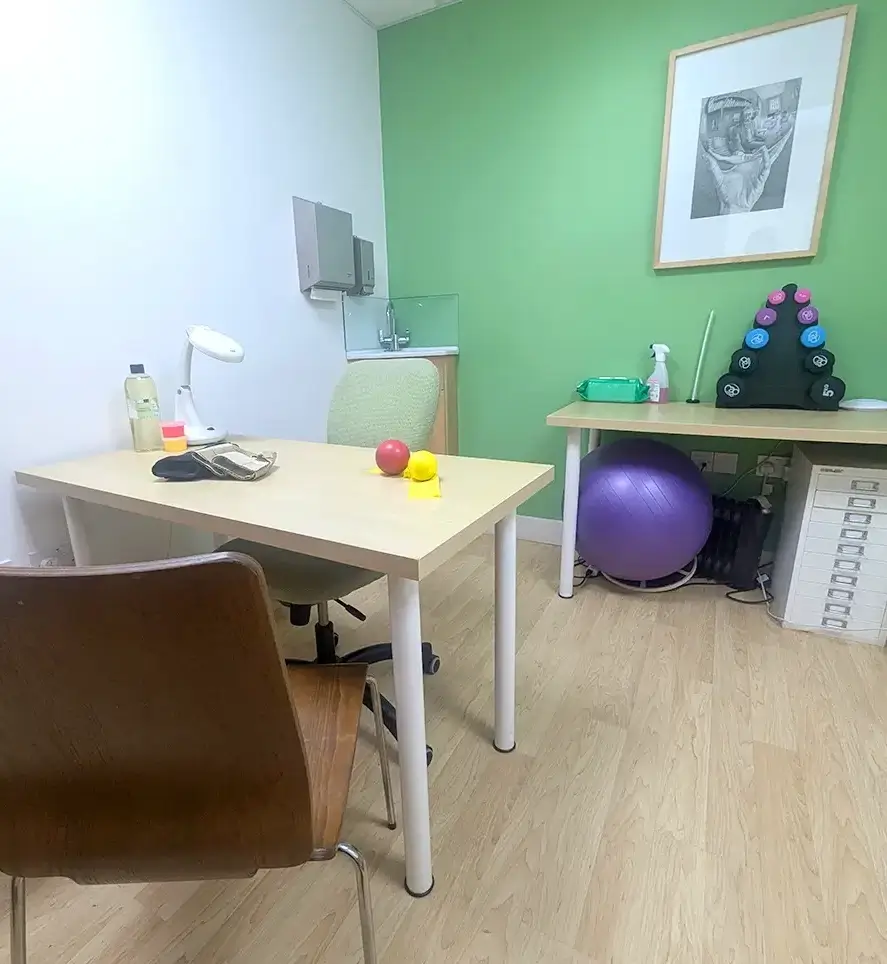 Scanner room in the hand to Elbow Clinic in bath