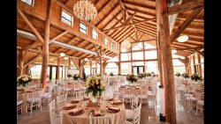 Howl2GO at The Barn at Cottonwood