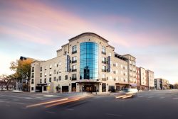 Howl2GO at Bluemont Hotel
