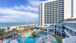 Howl2GO at Wyndham Grand Clearwater Beach
