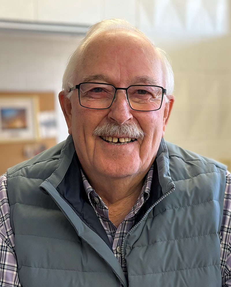 Larry Robinson - Foremost Village Mayor