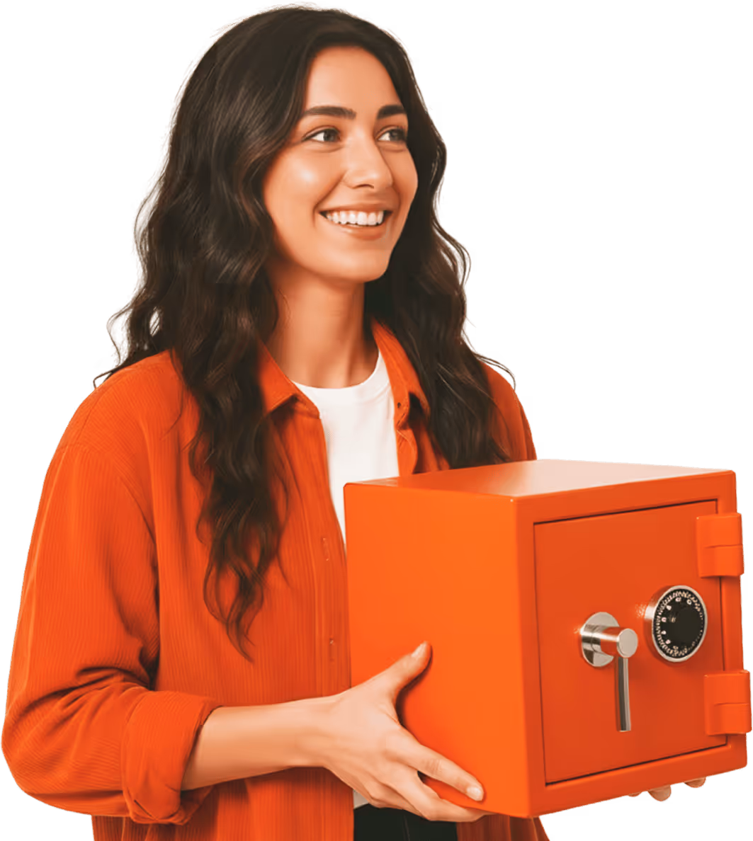 Chica con caja de seguridad 