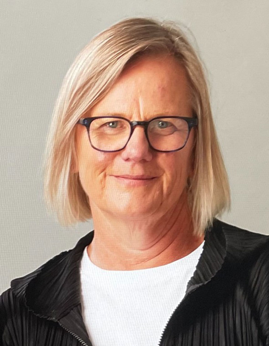 Katherine-Sandford Amua Chair