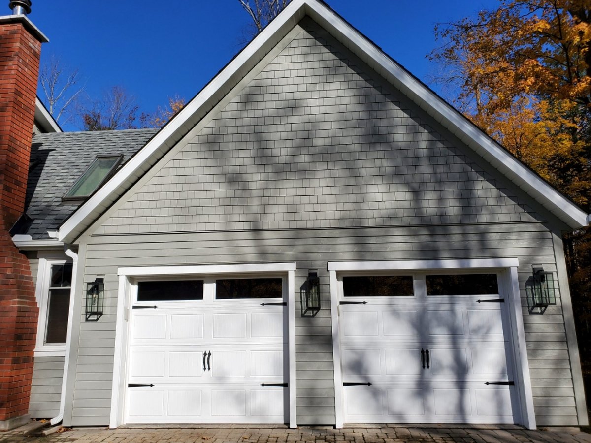 home with kaycan eavestrough and siding