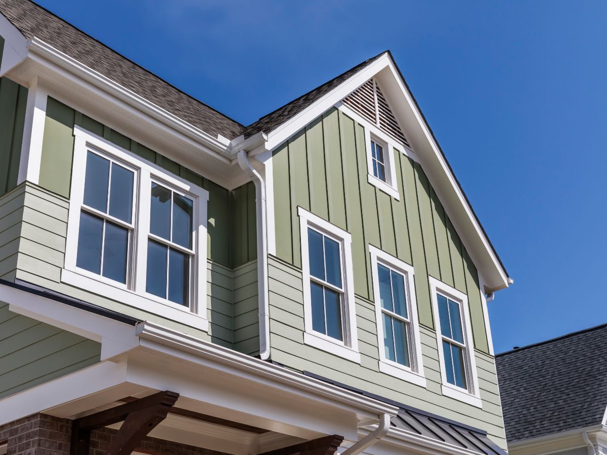 What Your Home’s Siding Says About Maintenance and Repair Costs: Vinyl vs. Brick