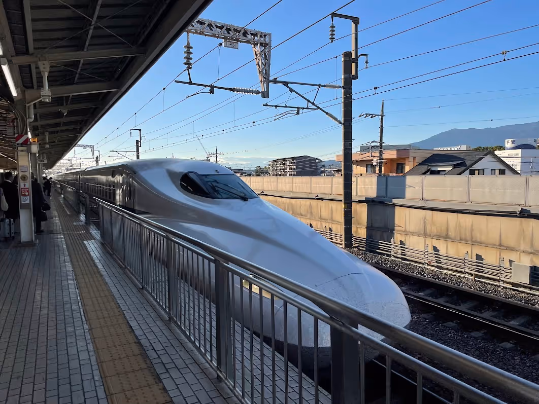 Japan_Shinkansen_credit Jaime Phillips