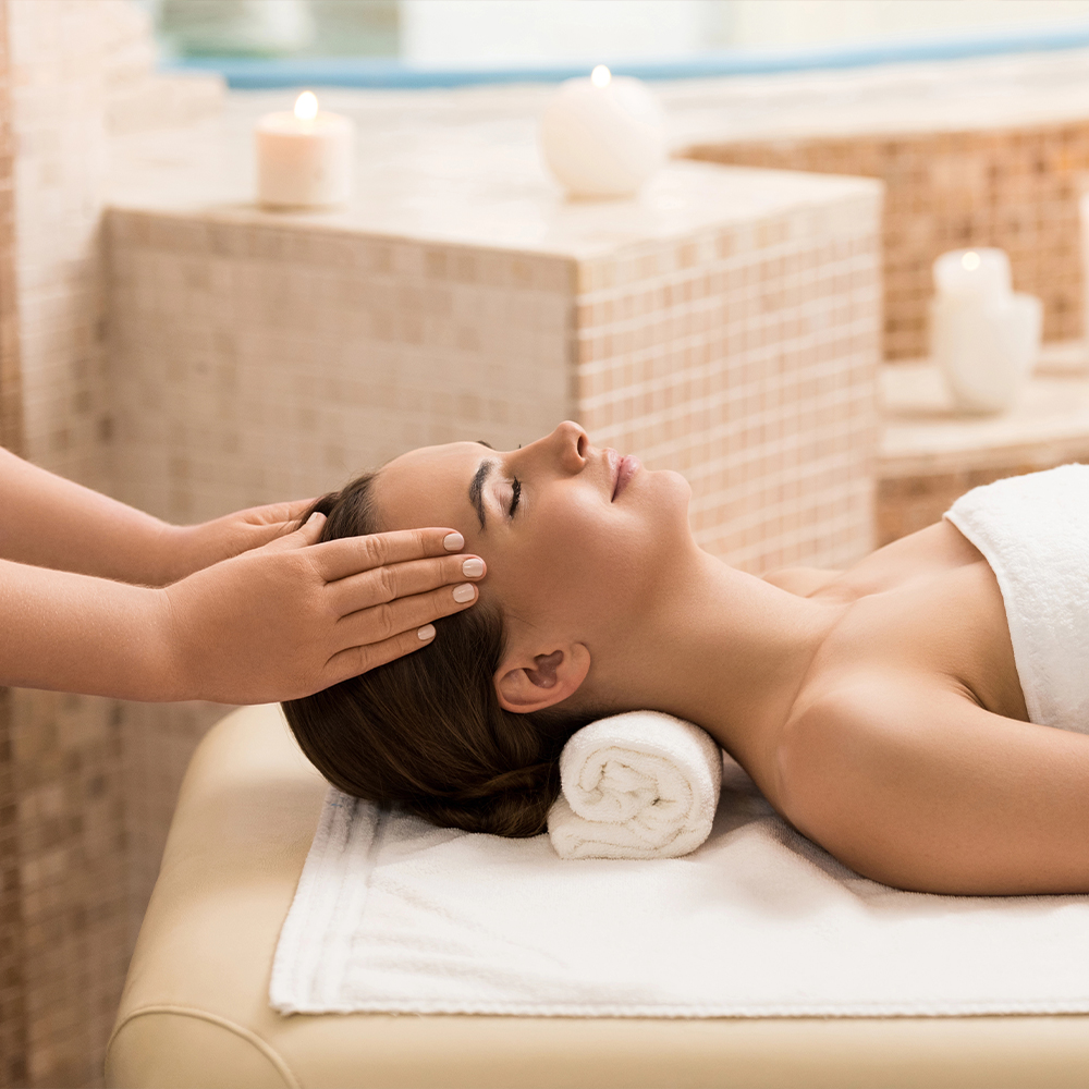 Entspannende Kopfbehandlung bei FineSpa