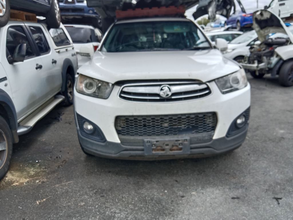 2015 Holden Captiva White