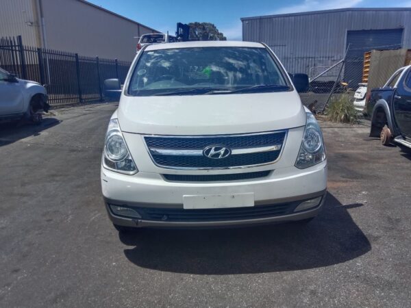 2013 Hyundai IMAX White