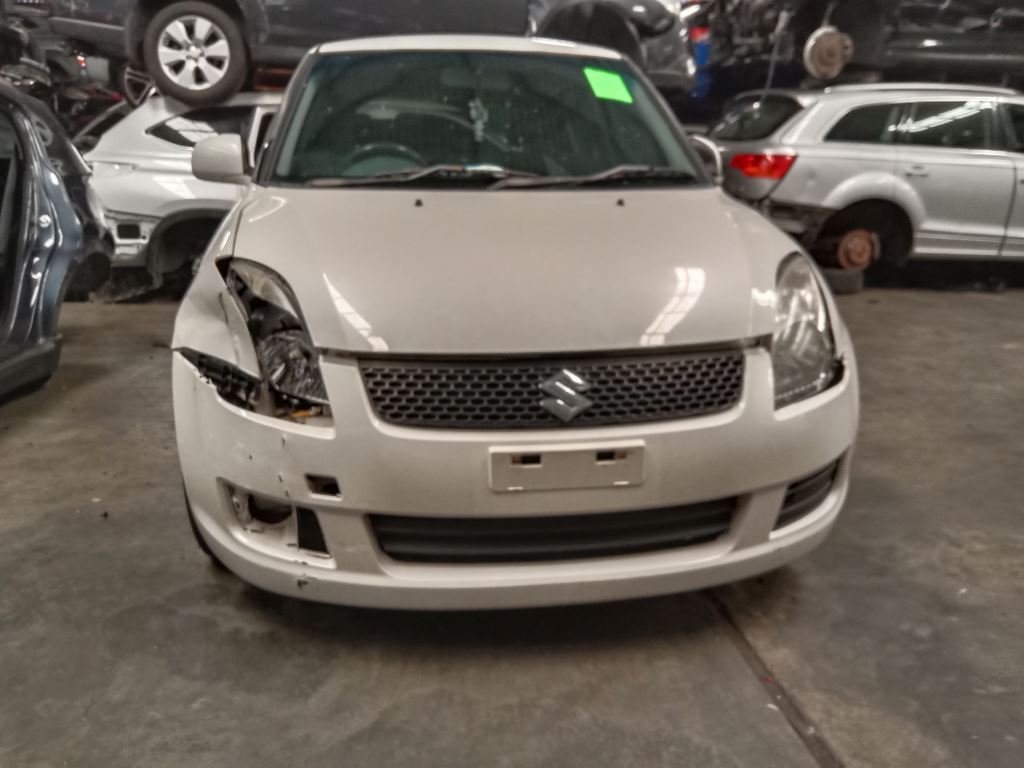 2008 Suzuki Swift White