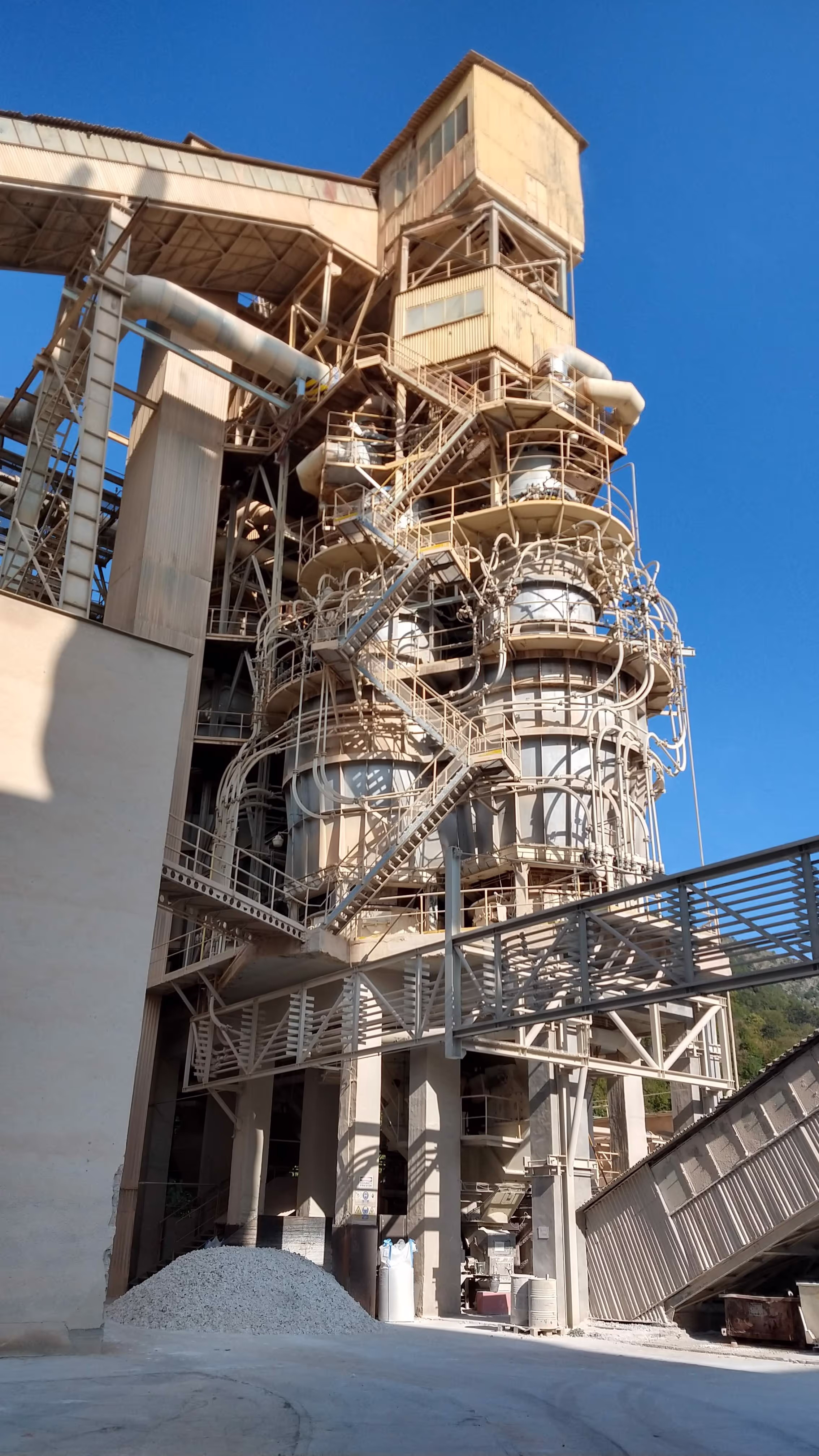 Image of a kiln, taken during field studies