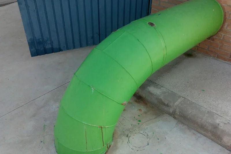 Pipeline showing damage to seams prior to reinforcement