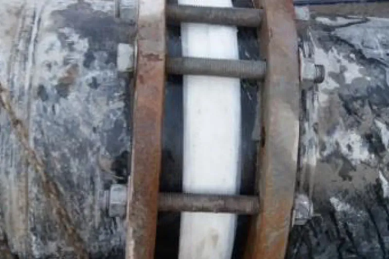 Reinforcement of repaired pipe with UPS Emergency Bandage for pressure containment