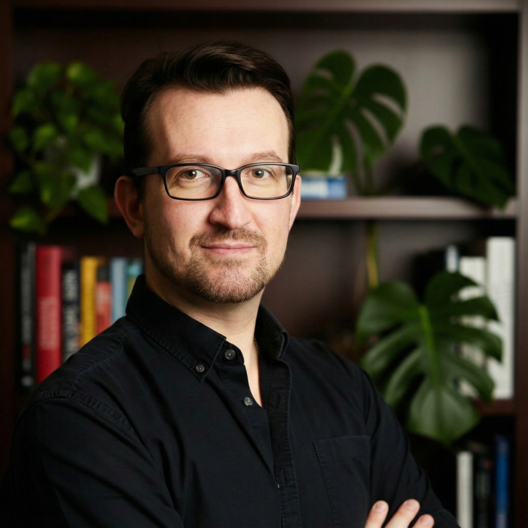 Portrait d'Adrien Piret, spécialiste du neuromarketing et des tunnels de vente