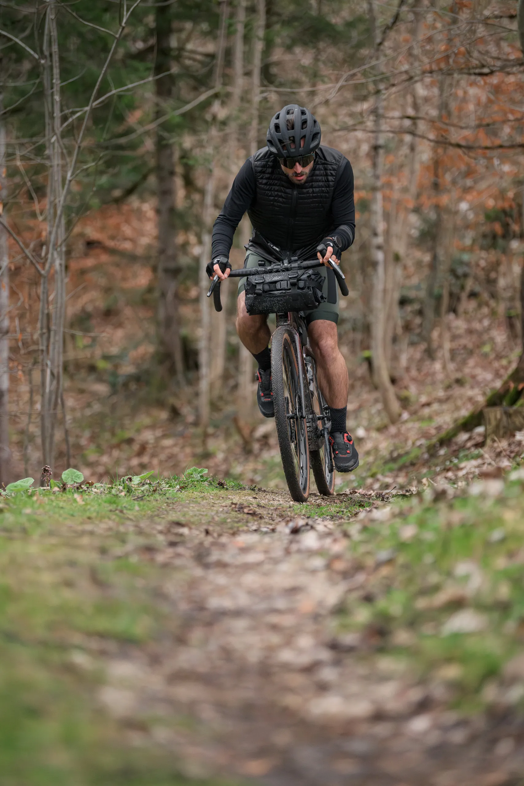 Foto van 2 van onze Cube Nuroad Pro gravelbikes