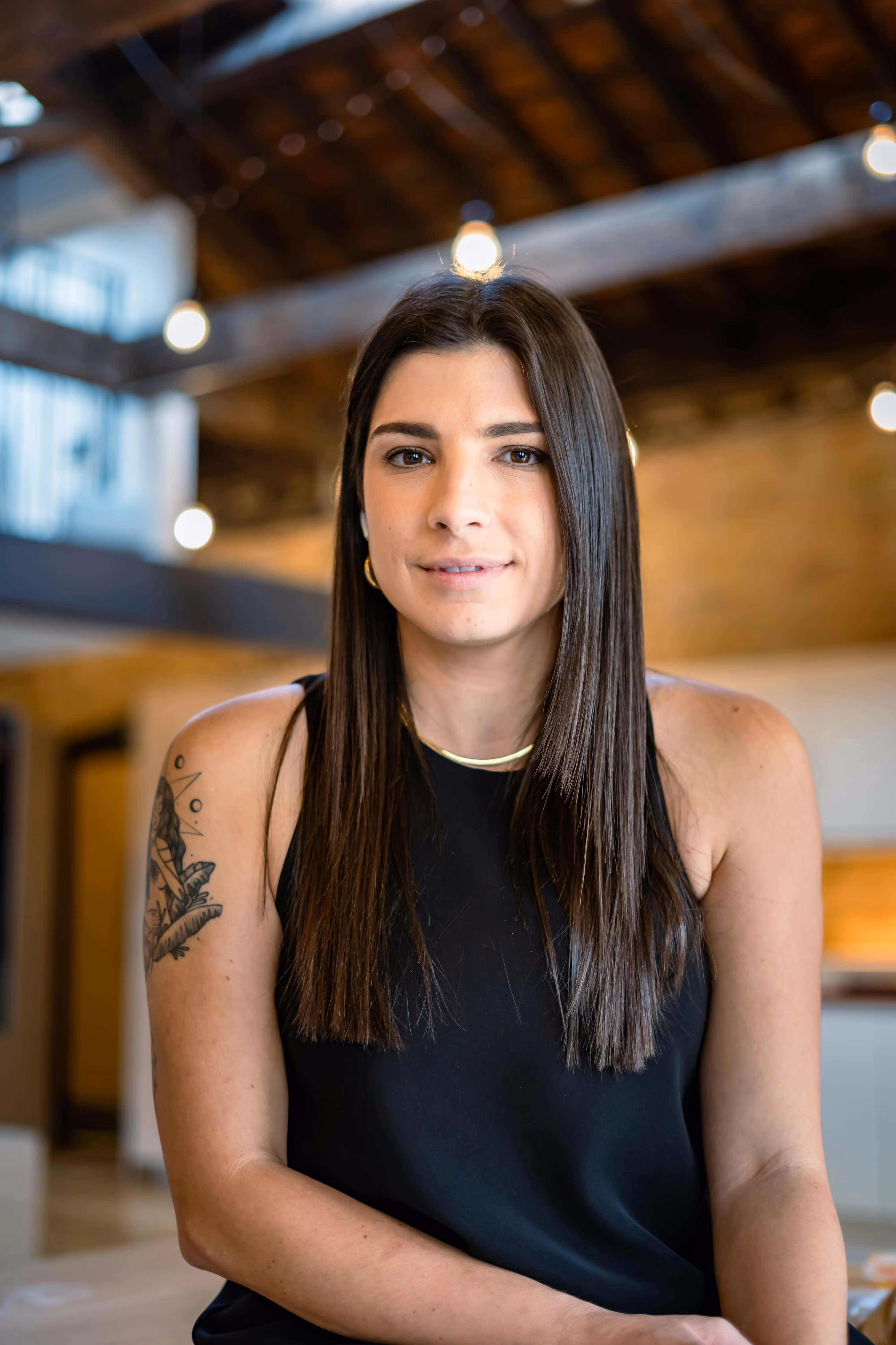 Portrait de Nadia, qui a créé sa micro-entreprise pour devenir apporteuse d'affaires avec Beliive.