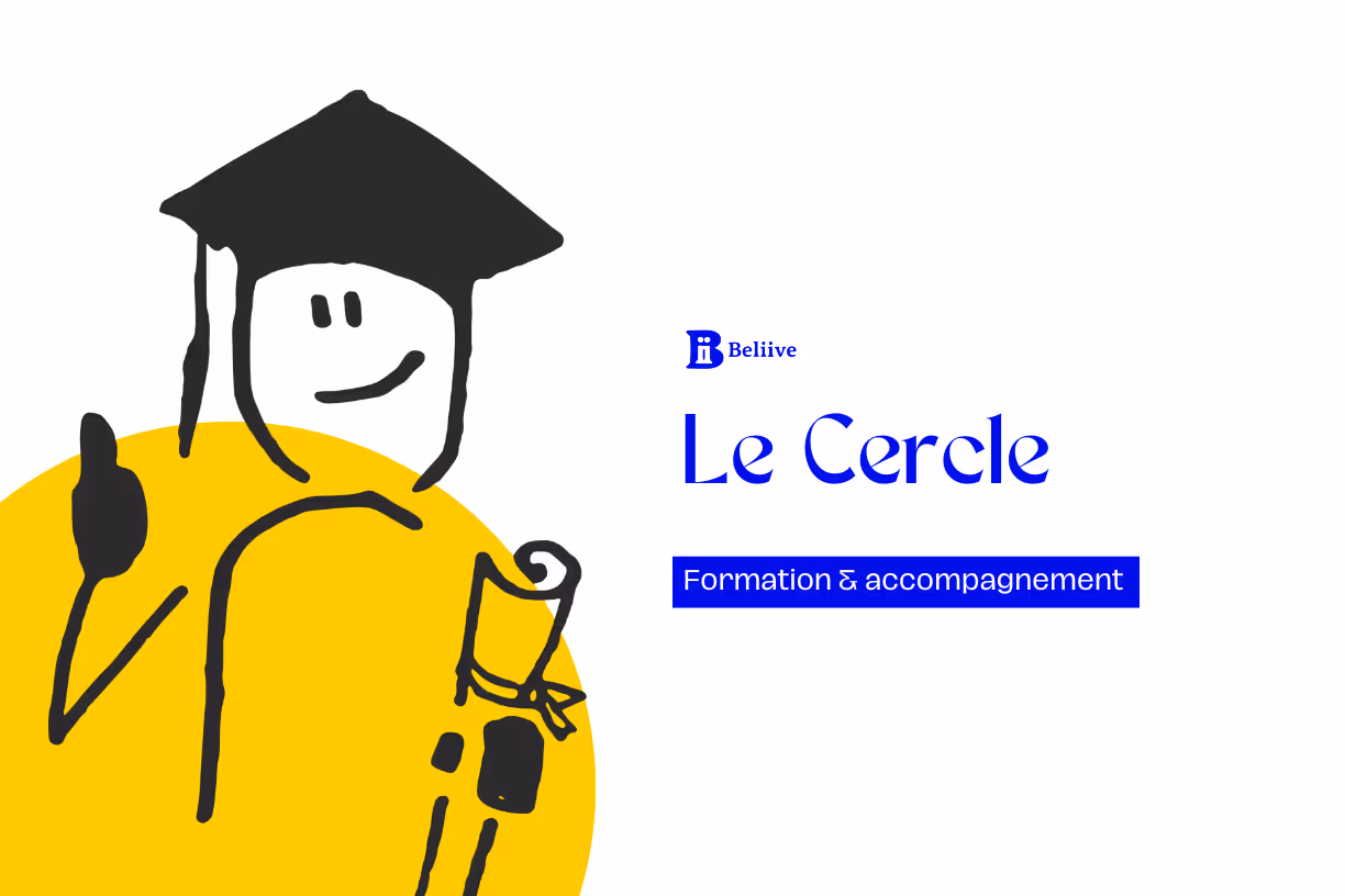 Dessin simple d'un personnage souriant portant un chapeau de diplômé, tenant un parchemin, avec un cercle jaune en arrière-plan, texte à droite 'Le Cercle - Formation & accompagnement'.