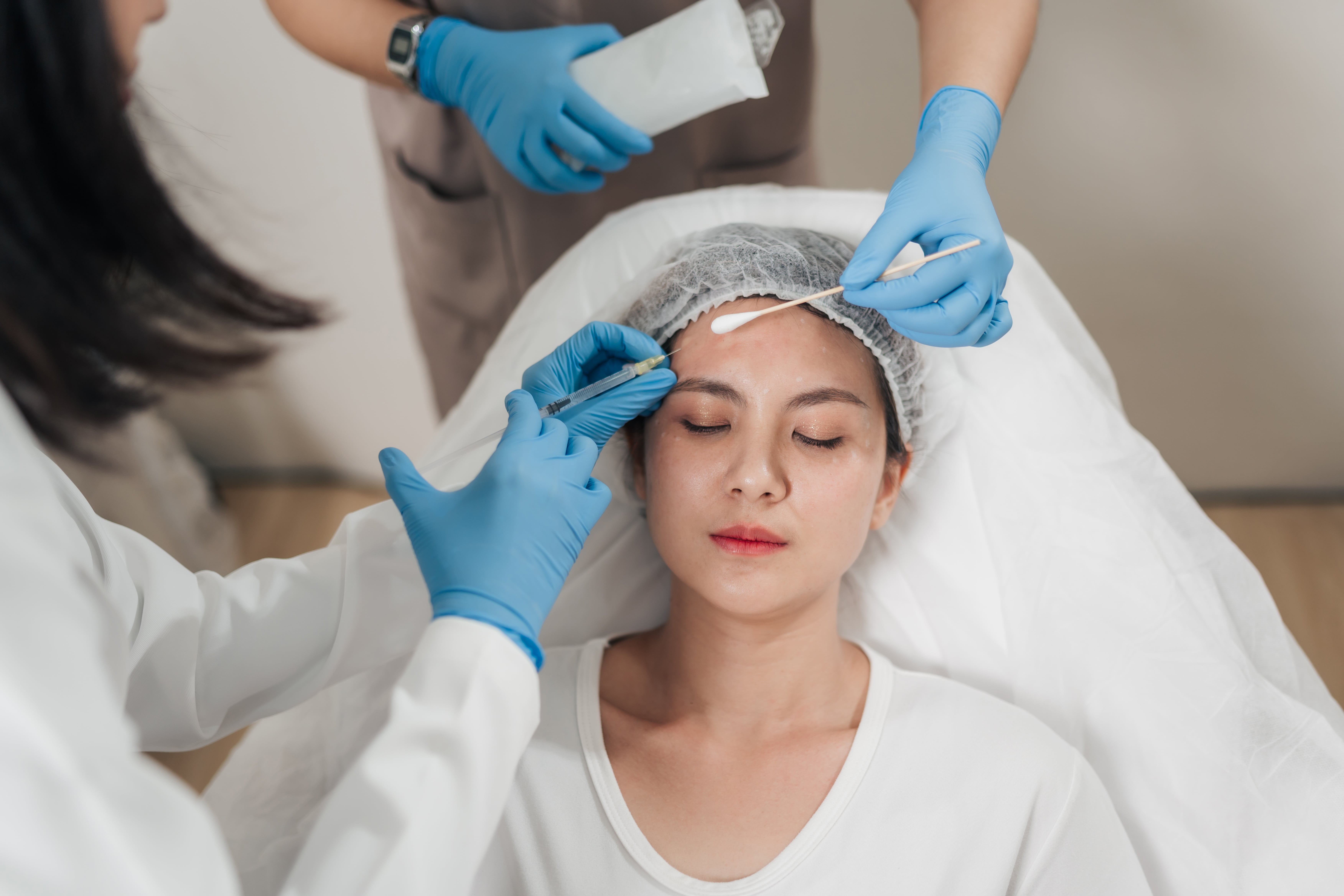 Radiofrequency anti-aging treatment with Eterna RF