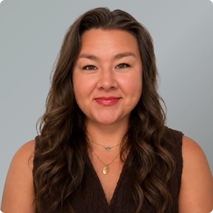 Headshot of Liz Dell Isola