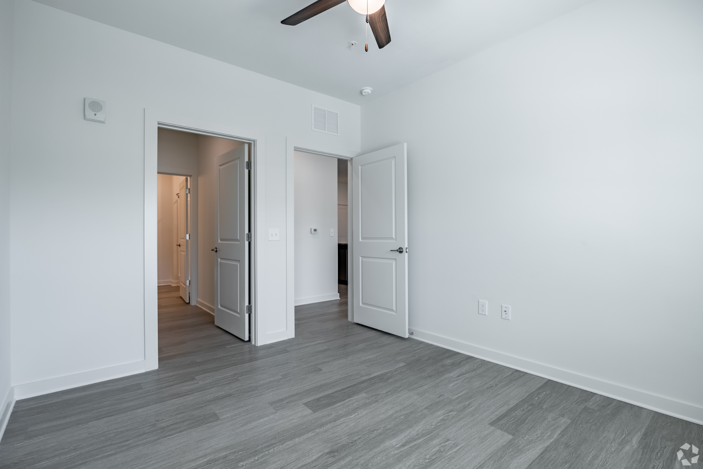 unfurnished bedroom with carpet