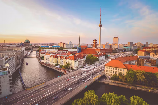 Standort_Barcelona_Cityview_SagradaFamilia
