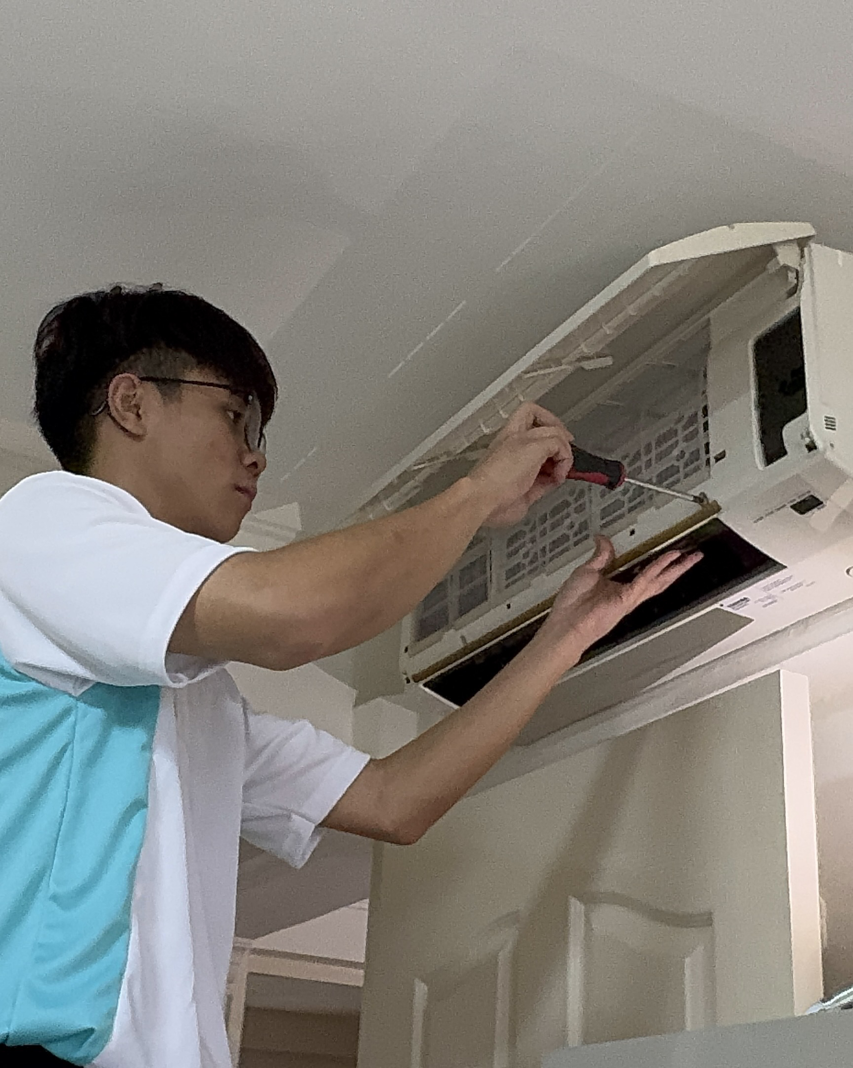airssen_service_split_unit_fan_coil